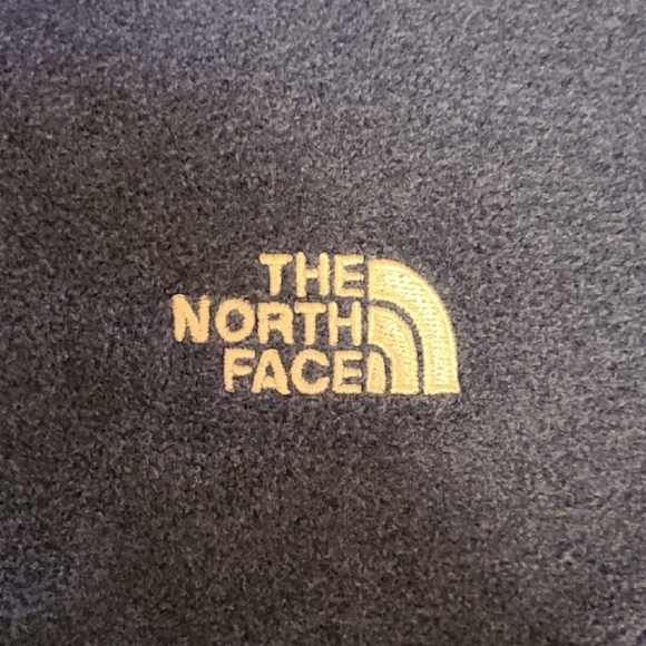 The North Face size L blue pullover - Picture 10 of 10